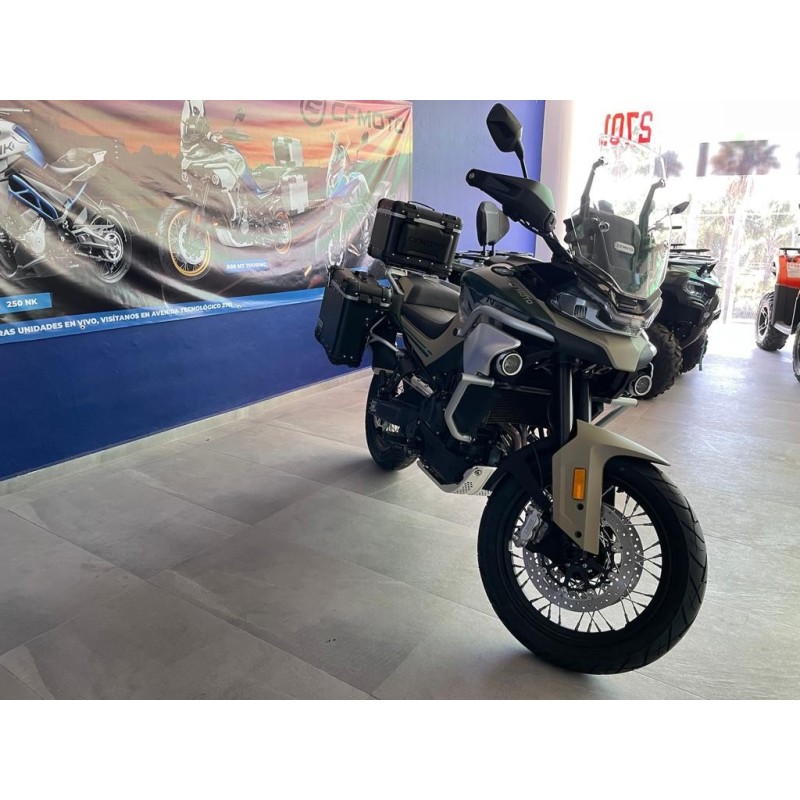 CF MOTO MT 800